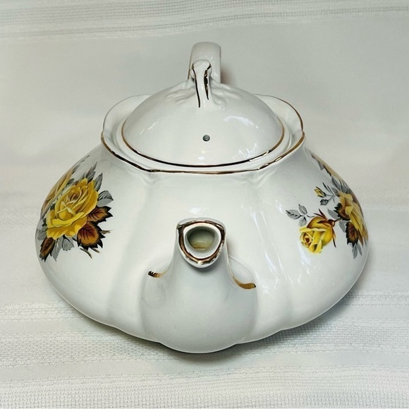 Ironstone Teapot VTG Ellegreave 598A Yellow Roses Scalloped Gold Trim EUC - Picture 6 of 10